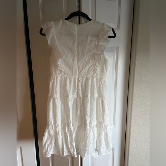 White dress for spring 🌸 - Picture 2 of 4